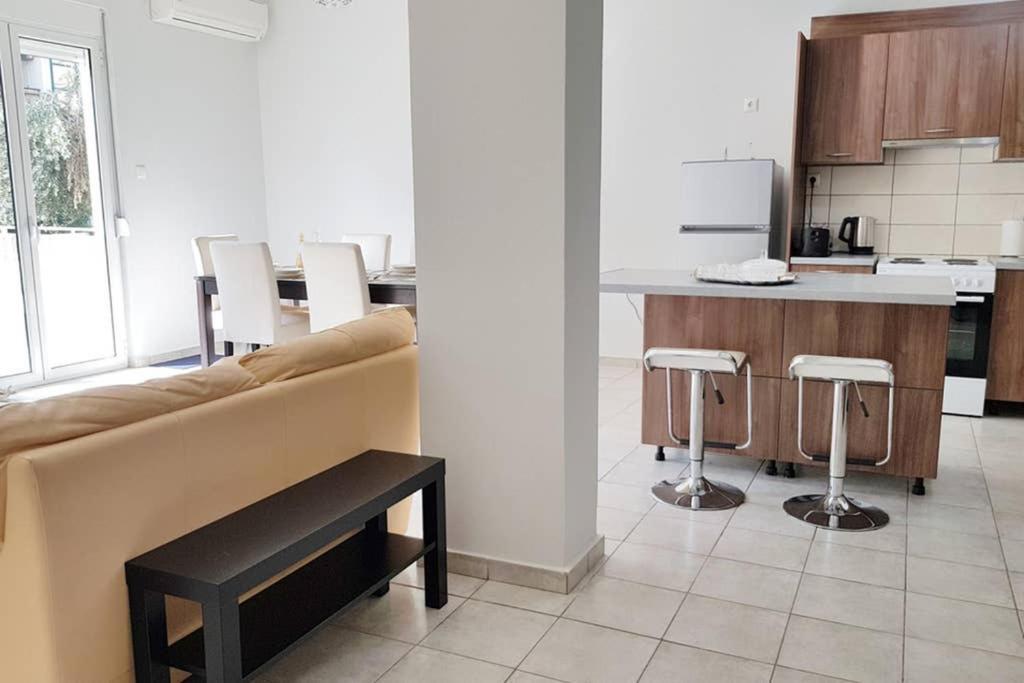 A Great Stay At A Comfortable Large Apartment Athen Eksteriør bilde